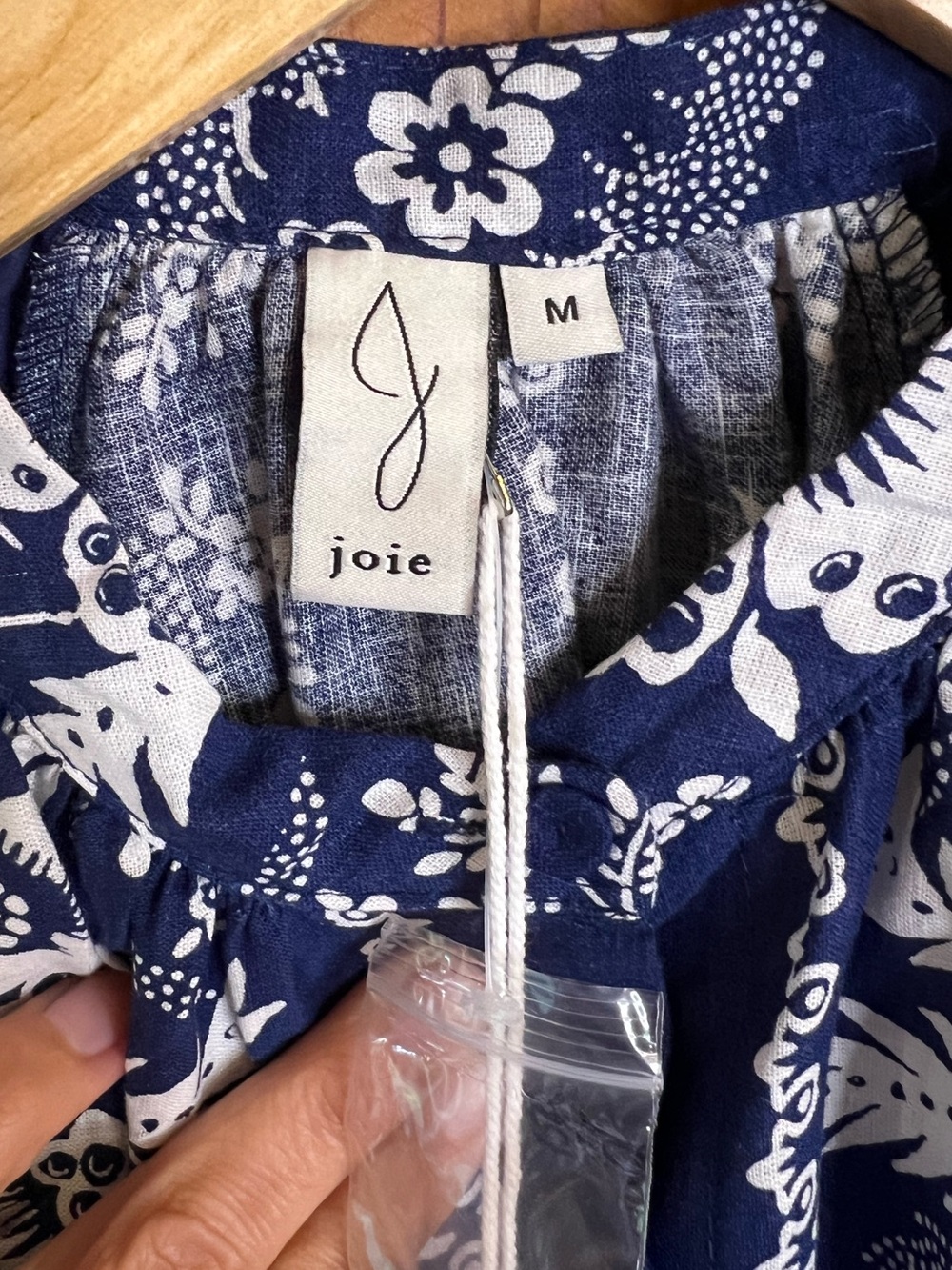 Joie Linen Blend Floral Bubble Sleeve Blouse - Picture 9 of 9